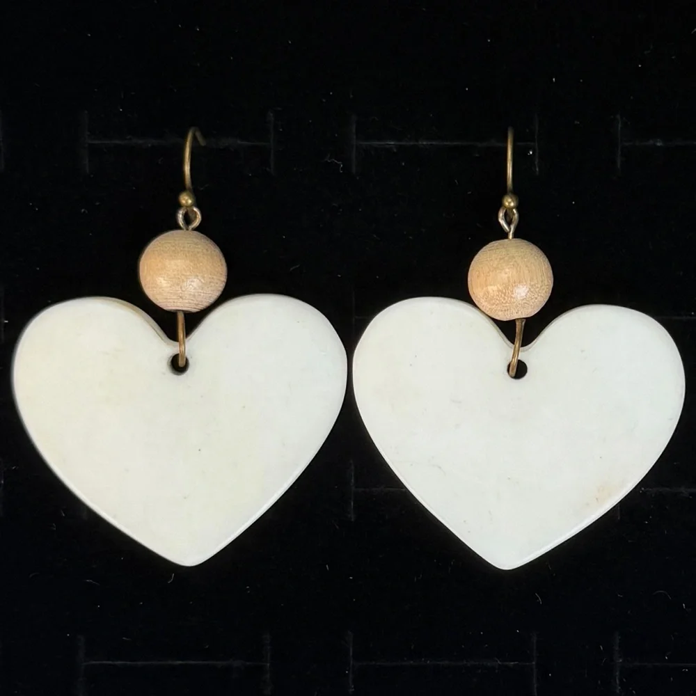Bohemian chic cream, heart shaped accent pierced earrings